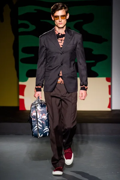 Look 12